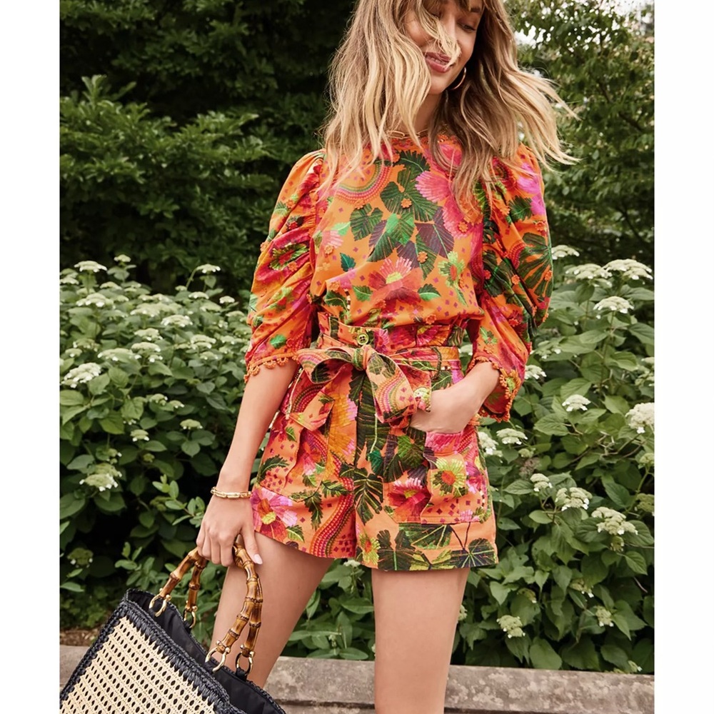 Farm Rio Women's High Rise Paperbag Shorts in Orange Blooming Garden Size: XS - Picture 13 of 13